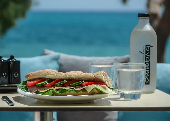 Angel Couette-café Agia Anna (Naxos)